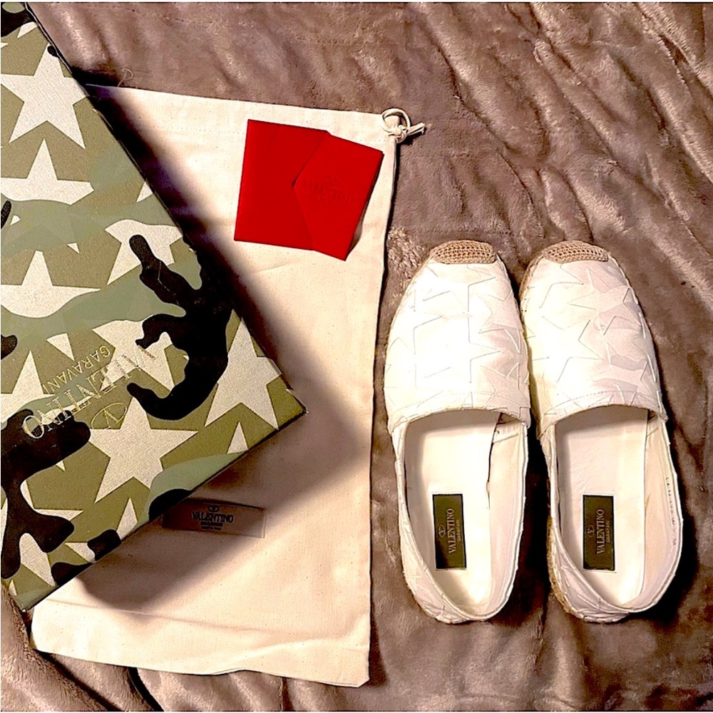 Valentino tennis shoes size 8